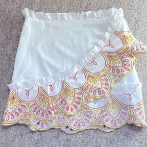 Lover + Friends white skirt size Small fully lined ☀️🧡